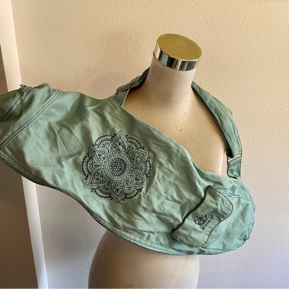 GAIAM Handbags - Gaiam yoga bag light green good condition